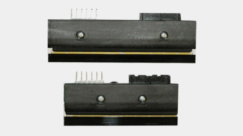 Cabezales térmicosComo estándar, un cabezal térmico de 80mm de ancho está instalado en las etiquetadoras clásicas y etiquetadoras de alta velocidad. El cabezal de 108mm de ancho está disponible para estos dos tipos de etiquetadoras. Los cabezales térmicos de ambos tamaños tienen la misma definición de 300dpi (11.8 dots/mm).